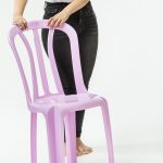 כסא כתר בצבע ורוד - לרגל חודש המודעות לסרטן השד